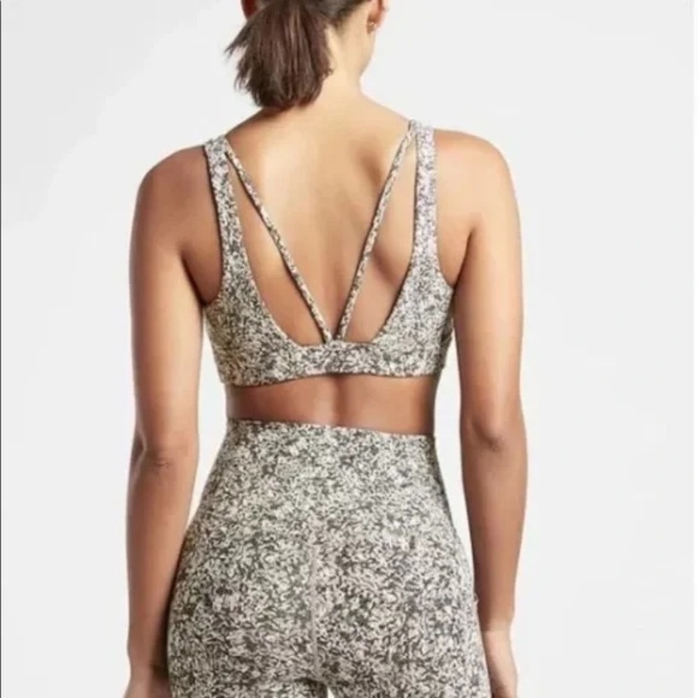 Athleta Moonflower Jacquard Bra Size Small Textured Yoga Bra - Picture 3 of 10